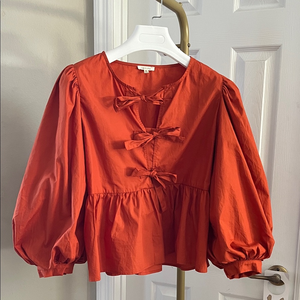 New NWOT Jodifil Women's Cinammon Bow Detail Top Sz M
